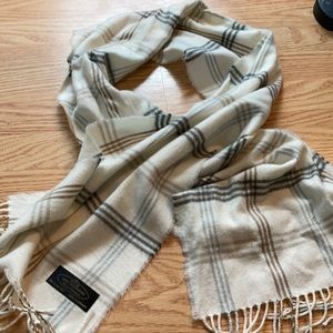 100% cashmere lightweight ivory/plaid scarf